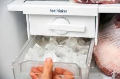 The Benefits of Using an Igloo Ice Maker: A User-Friendly Manual